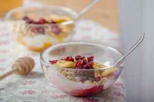 snacks proteicos - yogur con frutos secos